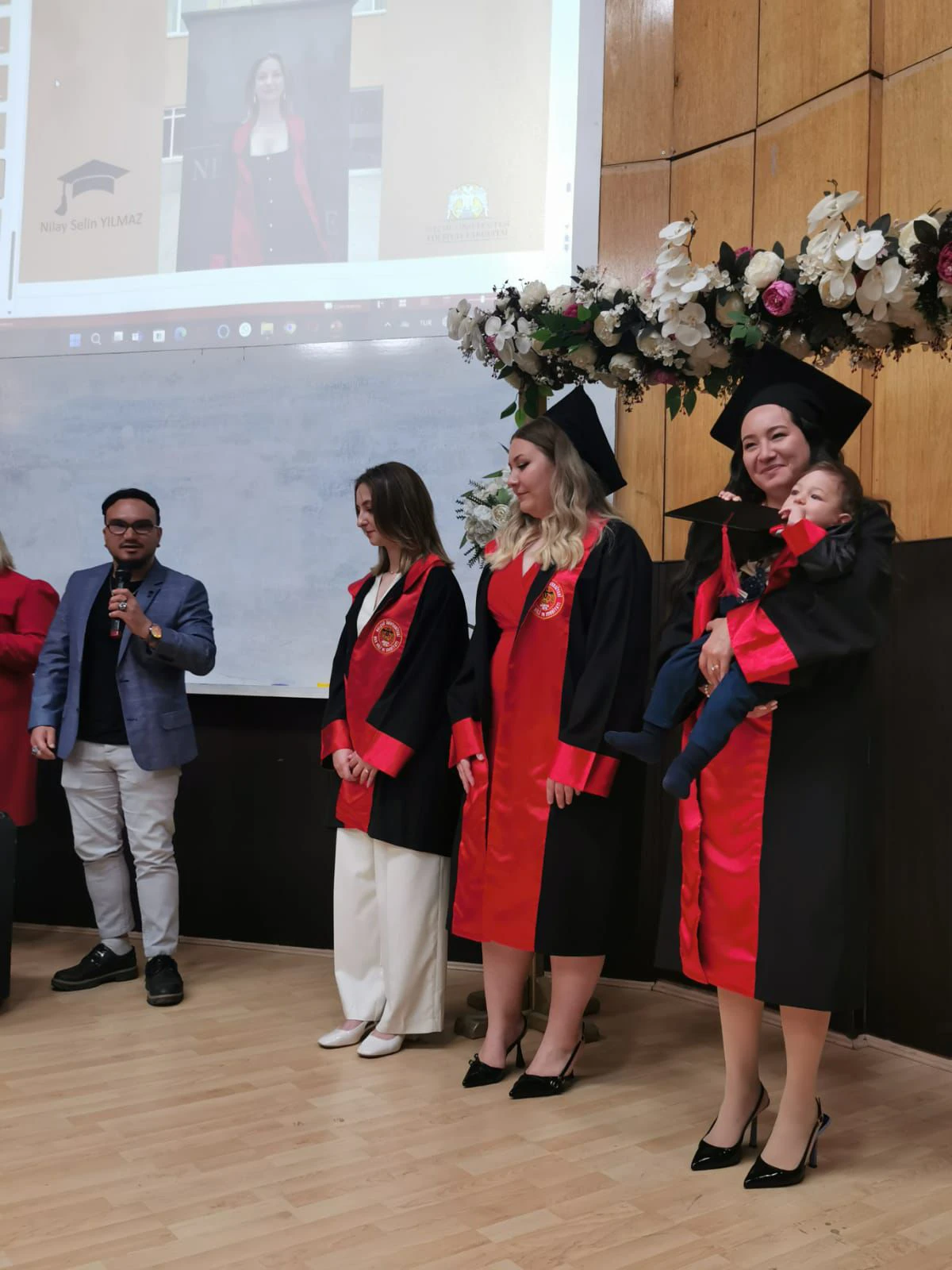 Selçuk Üniversitesi Rus Dili ve Edebiyatı Bölümünde Mezuniyet Coşkusu